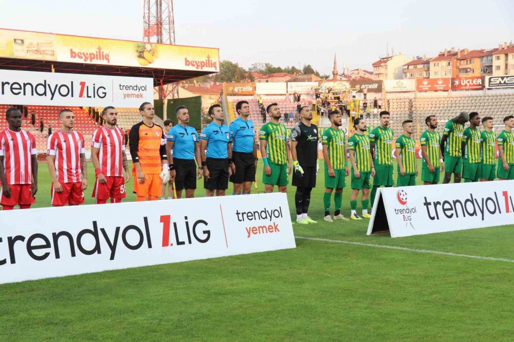 TRENDYOL 1. LİG'İN 3. HAFTASINDA BOLUSPOR KONUK ETTİĞİ ŞANLIURFASPOR İLE 1 - 1 BERABERE KALDI