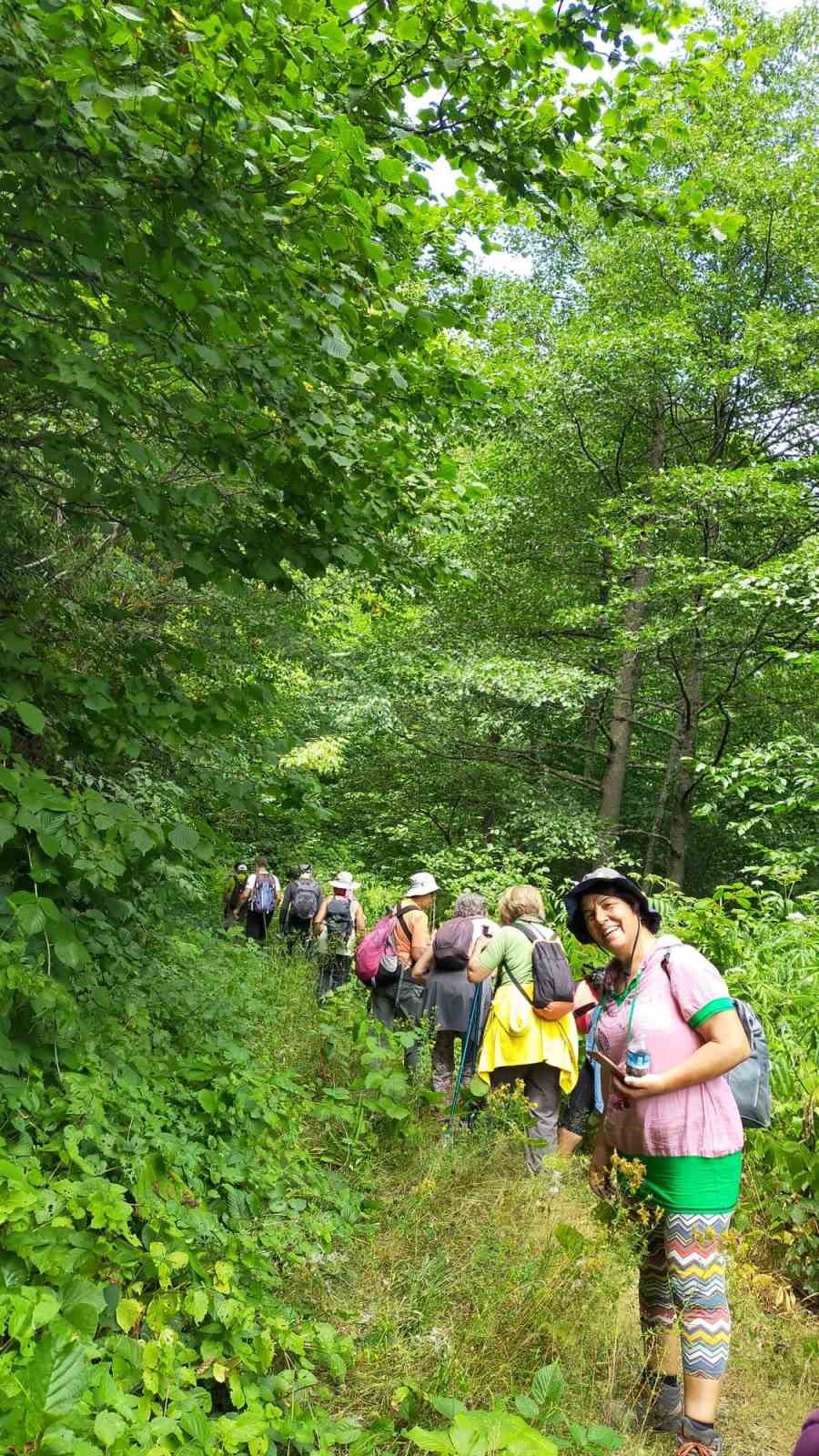 GÜMÜŞHANE'NİN TARİHİ VE DOĞAL GÜZELLİKLERİ İZMİRLİ DOĞASEVERLERİ KENDİNE HAYRAN BIRAKTI. 7 GÜN BOYUNCA KENTİ KARIŞ KARIŞ GEZEN GRUP, ŞEHRİN COĞRAFYASINI VE İNSANLARINI ÇOK BEĞENDİ