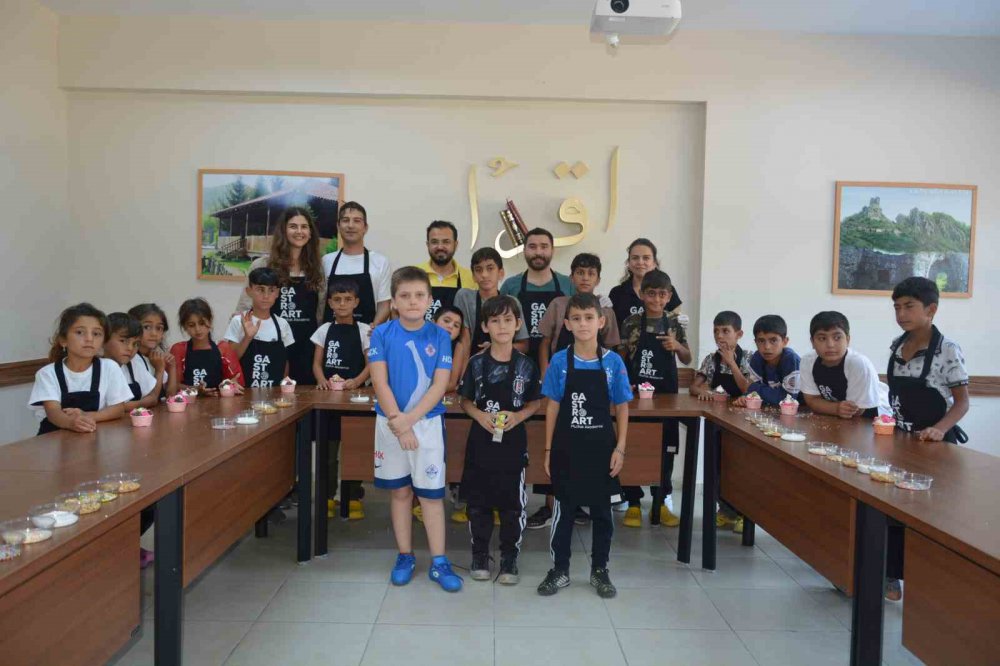 ORDU'NUN İKİZCE İLÇESİNDE TÜRKİYE'NİN FARKLI İLLERİNDEN GELEN MEVSİMLİK TARIM İŞÇİLERİNİN ÇOCUKLARINA YÖNELİK GERÇEKLEŞEN PROJE İLE EĞİTİM VE SOSYAL ALANLARINA DESTEK VERİLMESİ SAĞLANIYOR