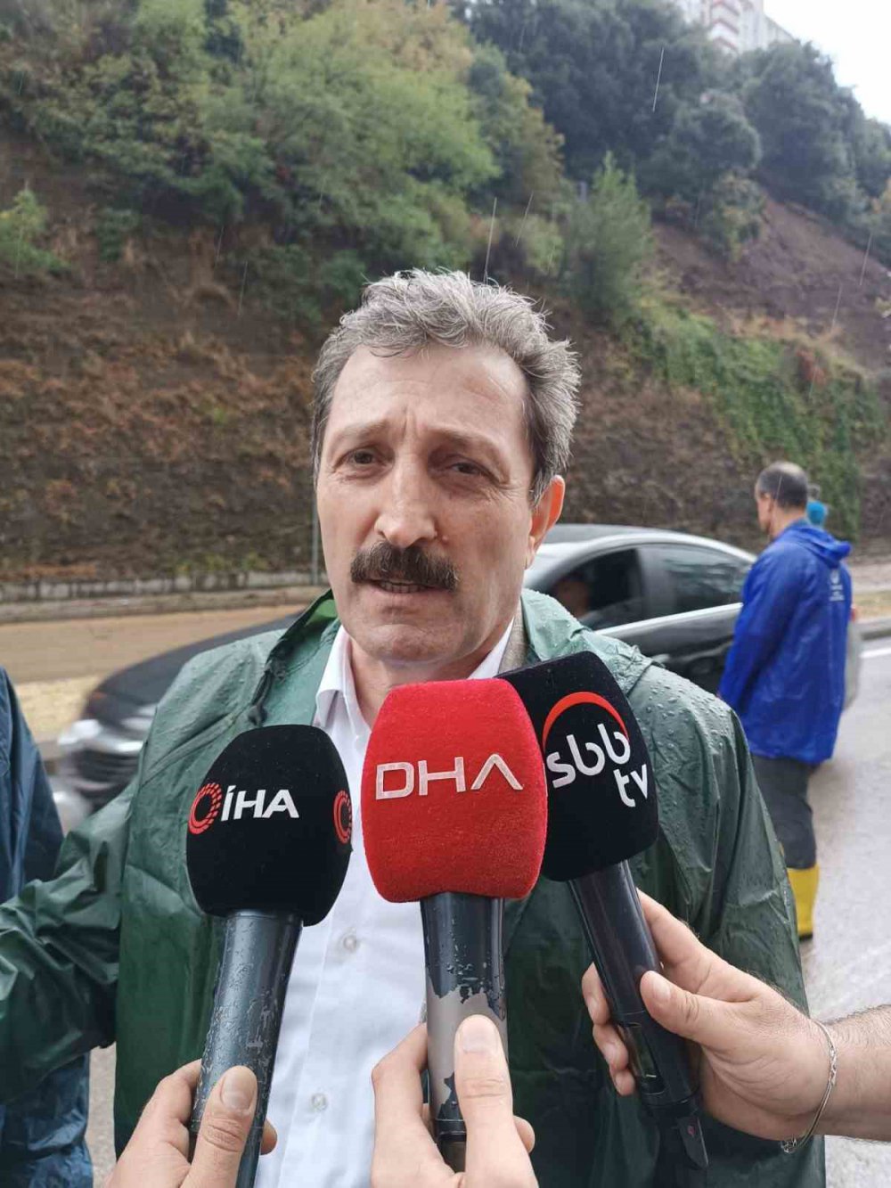 SAMSUN VALİSİ TAVLI: “YAĞMUR SABAHA KADAR SÜRECEK, HERKESİN TEYAKKUZ HALİNDE OLMASINI İSTİYORUM” DEDİ