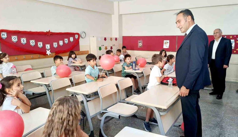 11 EYLÜL'DE BAŞLAYACAK YENİ EĞİTİM ÖĞRETİM YILI ÖNCESİNDE OKUL ÖNCESİ, İLKOKUL 1 VE LİSE 9. SINIF ÖĞRENCİLERİ İÇİN HAZIRLANAN OKULA UYUM PROGRAMI BUGÜN İTİBARIYLA BAŞLADI