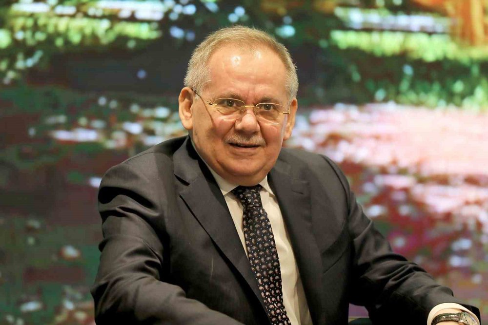 SAMSUN BÜYÜKŞEHİR BELEDİYESİ KENTTEKİ OTOPARK SAYISINI ARTIRMA HEDEFİ DOĞRULTUSUNDA BANKALAR CADDESİ İLE KUYUMCULAR ÇARŞISI ARASINDA BULUNAN ANAKENT İŞ MERKEZİ'Nİ YIKAN, ARDINDAN OTOPARK VE MEYDAN PROJESİNİN STARTINI VERDİ