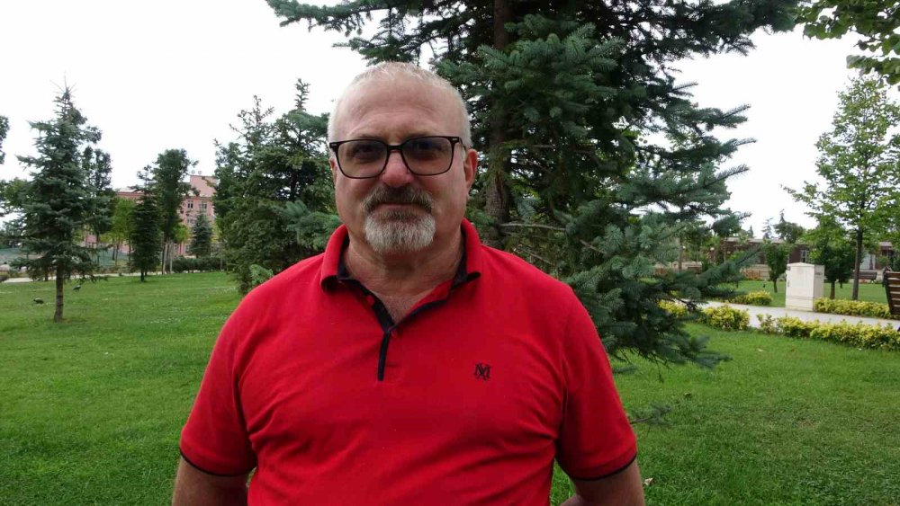 KARADENİZ BÖLGESİ'NDE BU YIL KESTANE BALI ÜRETİMİNDE AKDENİZ'DEN BÖLGEYE GELDİĞİ BELİRLENEN "GAL ARISI" ZARARLISININ KESTANE AĞAÇLARINA ZARAR VERMESİ VE YAĞMURLARIN DA ÇOK OLMASI NEDENİYLE BÜYÜK DÜŞÜŞ YAŞANDI