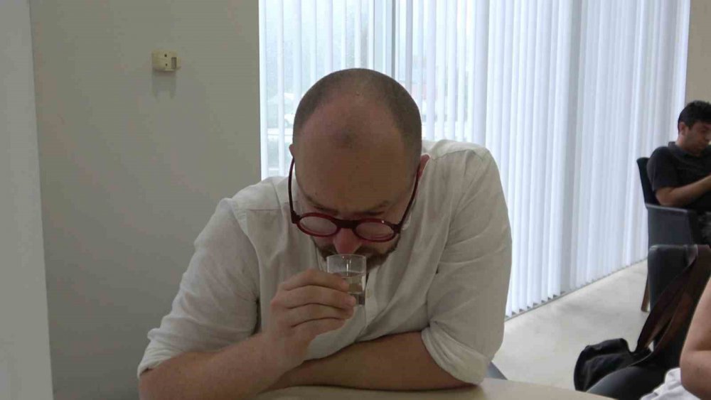 ALMANYA, BULGARİSTAN, BELÇİKA VE POLONYA'DAN GELEN 5 GAZETECİ VE YAZAR RİZE'YE GELEREK ÇAYIN BAHÇEDEN BARDAĞA KADAR OLAN SERÜVENİNİ YERİNDE ÖĞRENDİ