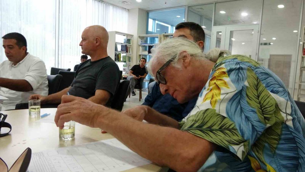 ALMANYA, BULGARİSTAN, BELÇİKA VE POLONYA'DAN GELEN 5 GAZETECİ VE YAZAR RİZE'YE GELEREK ÇAYIN BAHÇEDEN BARDAĞA KADAR OLAN SERÜVENİNİ YERİNDE ÖĞRENDİ