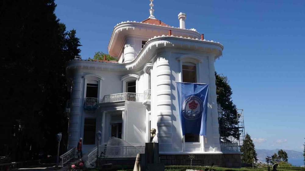 MUSTAFA KEMAL ATATÜRK'ÜN VASİYETİNİ YAZDIĞI YER OLARAK BİLİNEN TRABZON'DAKİ ATATÜRK KÖŞKÜ'NDE BAŞLATILAN RESTORASYON ÇALIŞMALARINDA SONA GELİNDİ
