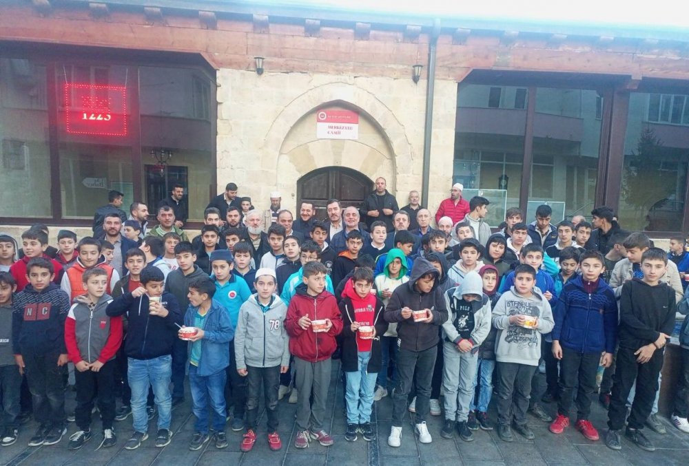 BAYBURT İL MÜFTÜLÜĞÜ, 19 EYLÜL GAZİLER GÜNÜ ETKİNLİKLERİ ÇERÇEVESİNDE BUGÜN "SABAH NAMAZI BULUŞMASI" DÜZENLEDİ