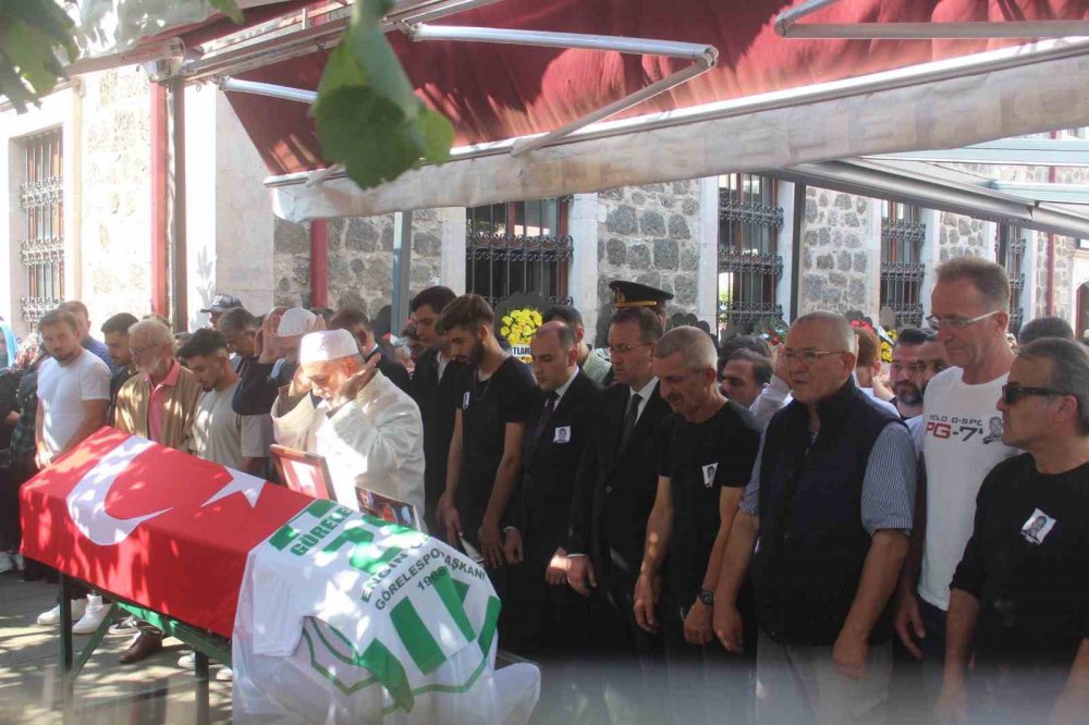 ÇANKIRI'DA TRAFİK KAZASINDA HAYATINI KAYBEDEN BÖLGESEL AMATÖR LİG'DE MÜCADELE EDEN  GÖRELESPOR KULÜBÜ BAŞKANI GAZİ ENGİN CAMADAN TOPRAĞA VERİLDİ