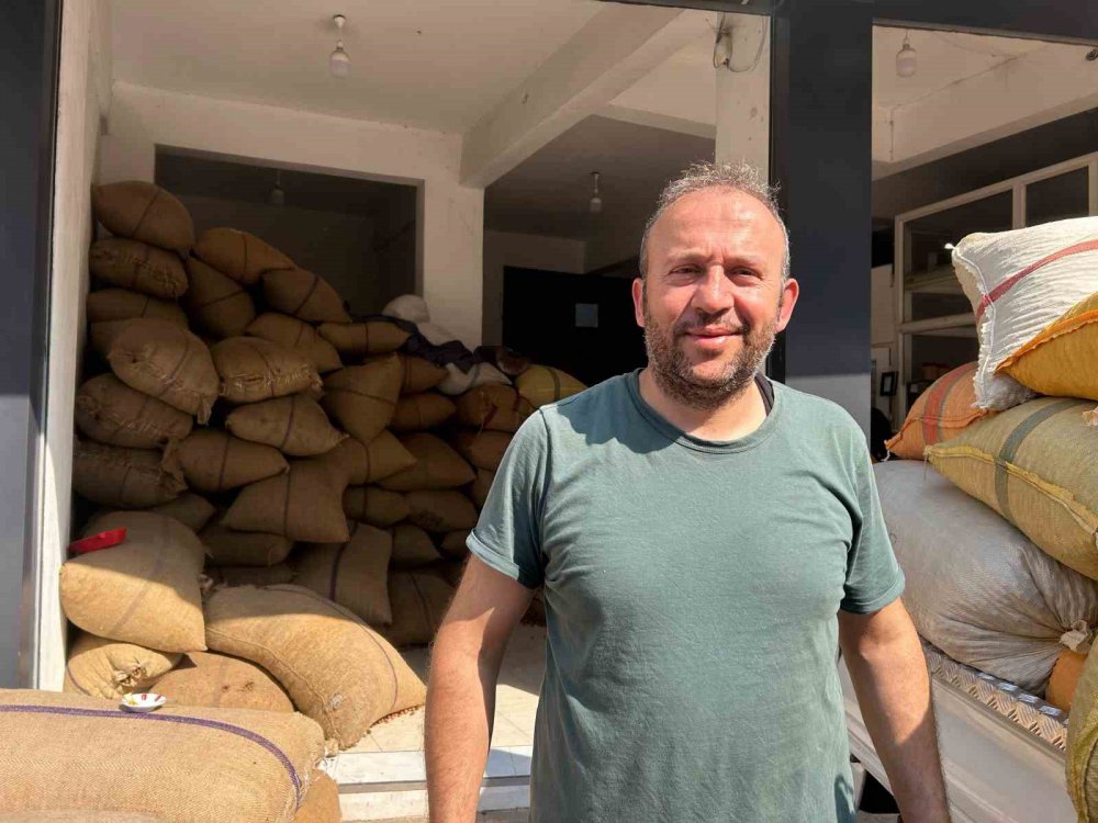 FINDIK ÜRETİCİLERİ SERBEST PİYASADA FINDIK FİYATININ DÜŞÜŞ EĞİLİMİNDE OLDUĞUNU İFADE EDEREK YÜKSELİŞİN DURMAMASI GEREKTİĞİNİ SÖYLEDİ