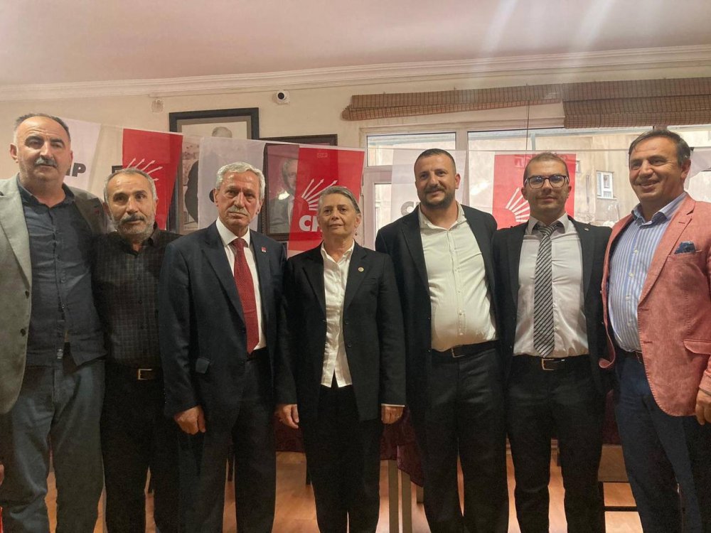 CUMHURİYET HALK PARTİSİ  BAYBURT İL BAŞKANLIĞININ OLAĞAN GENEL KURULU SONUÇLANDI. 3 ADAYIN YARIŞTIĞI KONGREDE HAKTAN YÜCEL CHP BAYBURT İL BAŞKANLIĞINI KAZANDI