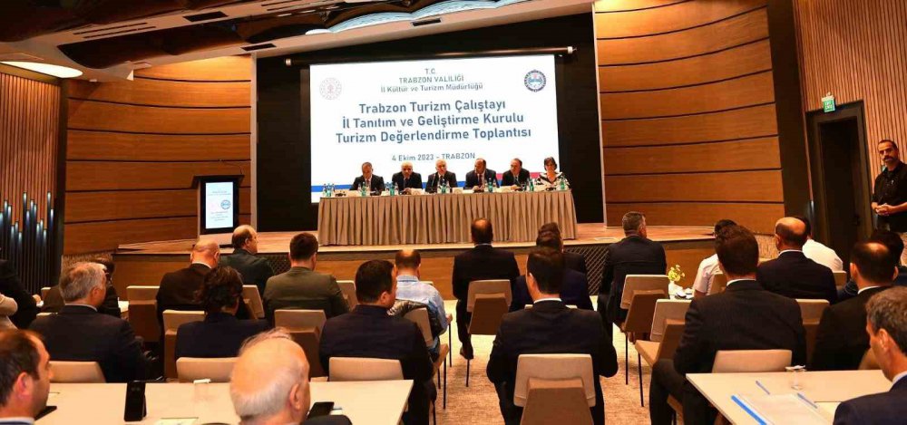 TRABZON İL KÜLTÜR VE TURİZM MÜDÜRÜ TAMER ERDOĞAN, 2023 YILININ İLK 9 AYINDA TRABZON'U 1 MİLYON 138 BİN 743 YERLİ VE YABANCI TURİST ZİYARET ETTİĞİNİ BELİRTEREK TEMMUZ VE AĞUSTOS AYLARINDA EN PİK SEVİYENİN YAŞANDIĞINI SÖYLEDİ