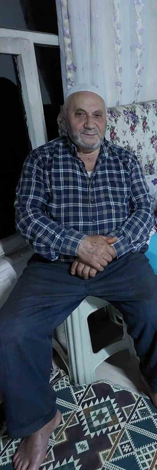 BARTIN'IN ULUS İLÇESİNE BAĞLI HİSAR KÖYÜ'NDE ARAZİSİNİ TEMİZLEMEK AMACIYLA ANIZ YAKAN MUZAFFER BAYAR BAYILIP DÜŞTÜ. ALEVLERİN ETRAFINI SARDIĞI ŞAHIS, YANARAK HAYATINI KAYBETTİ