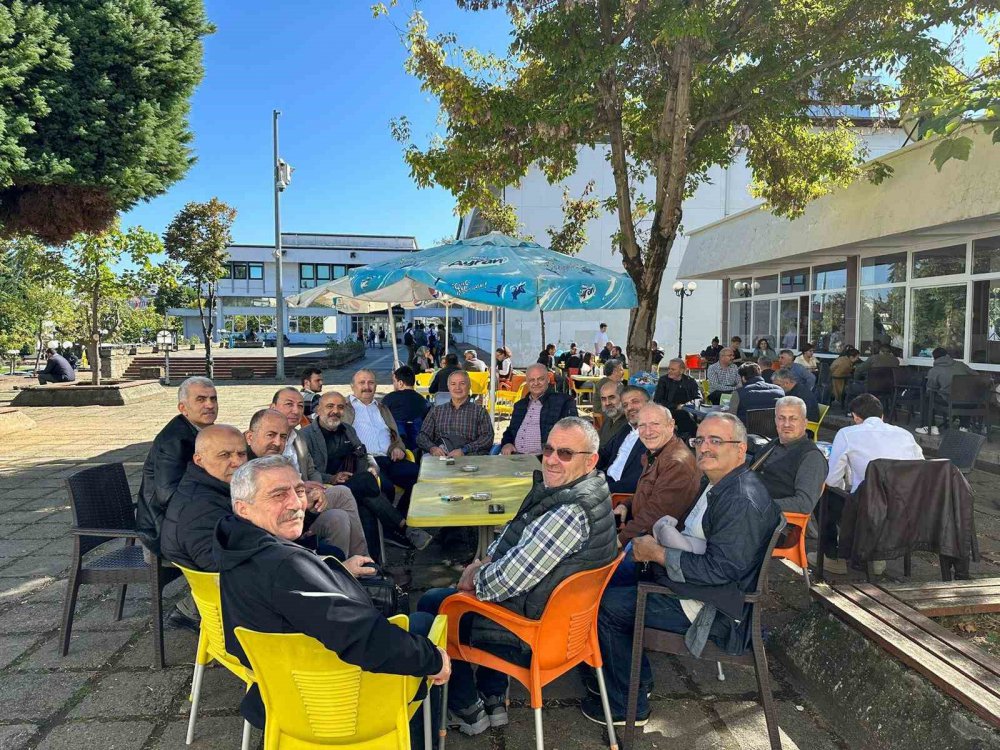 KARADENİZ TEKNİK ÜNİVERSİTESİ MÜHENDİSLİK FAKÜLTESİ MAKİNE MÜHENDİSLİĞİ BÖLÜMÜ 1982-1986 YILI MEZUNLARI, KANUNİ KAMPÜSÜ'NDE BİR ARAYA GELDİ