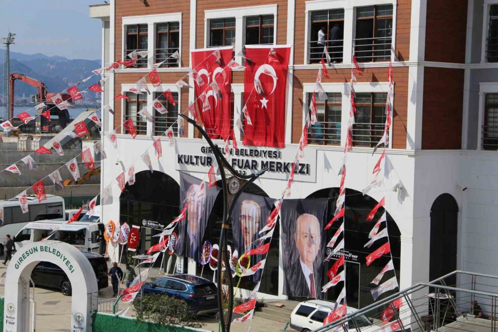 MHP GİRESUN'DA YENİ İL BAŞKANINI SEÇTİ. KONGREDE SEÇİME TEK ADAY OLARAK KATILAN ABDULLAH KARAOSMANOĞLU, PARTİSİNİN YENİ İL BAŞKANI OLDU