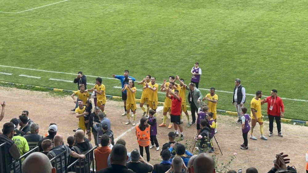 TFF 3. LİG 3. GRUP 6.HAFTA KARŞILAŞMASINDA ORDU TEMSİLCİSİ FATSA BELEDİYESPOR, SAHASINDA KARŞILAŞTIĞI BÜYÜKÇEKMECE TEPECİKSPOR'U 1 - 0 MAĞLUP ETTİ