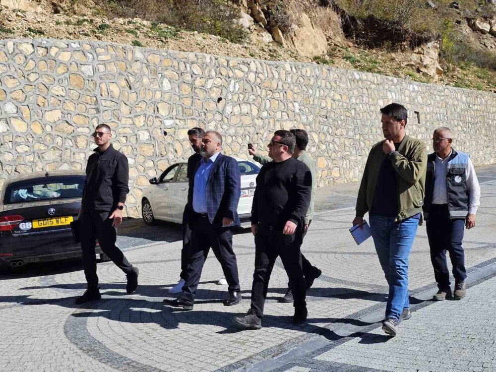 GİRESUN'UN DERELİ İLÇESİNDE TURKUAZ RENKLİ GÖLETLER VE BEYAZ TAŞLARIYLA PAMUKKALE'Yİ ARATMAYAN GÖKSU TRAVERTENLERİNİ SEZON BOYUNCA 200 BİN KİŞİNİN ZİYARET ETTİĞİ BELİRTİLDİ