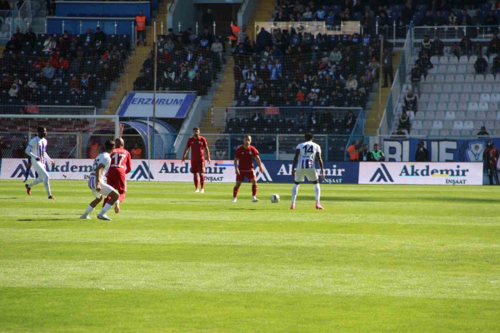 ERZURUMSPOR KENDİ EVİNDE KAYBETTİ .TRENDYOL 1. LİG'İN 9. HAFTASINDA ANKARA KEÇİÖRENGÜCÜ, DEPLASMANDA ERZURUMSPOR FK'YI 1-0 MAĞLUP ETTİ