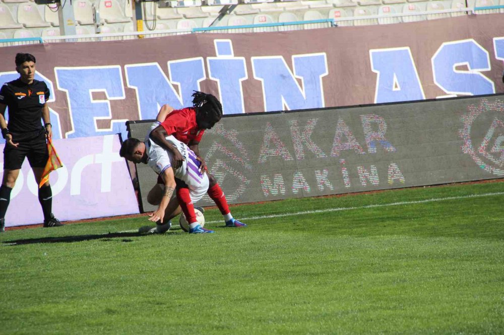 ERZURUMSPOR KENDİ EVİNDE KAYBETTİ .TRENDYOL 1. LİG'İN 9. HAFTASINDA ANKARA KEÇİÖRENGÜCÜ, DEPLASMANDA ERZURUMSPOR FK'YI 1-0 MAĞLUP ETTİ