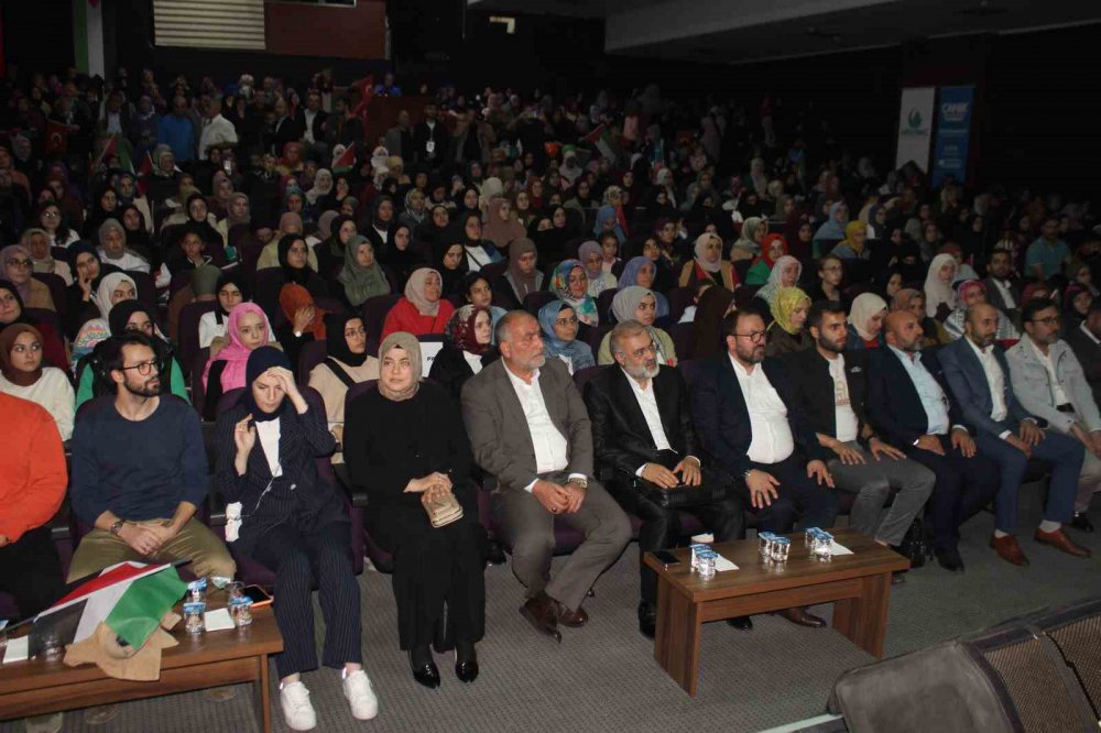 AYASOFYA BAŞ İMAMI PROF. DR. MEHMET EMİN AY: "FİLİSTİN’İN PARAYLA SATILDIĞI YALANDIR" AÇIKLAMASI YAPTI