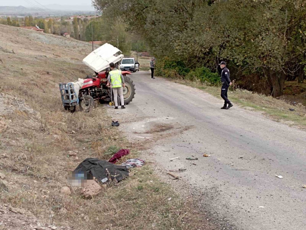 TOKAT'IN YEŞİLYURT İLÇESİNDE MEYDANA GELEN TRAFİK KAZASINDA , DİREKSİYON HAKİMİYETİNİ KAYBEDEN 46 YAŞINDAKİ ERSOY GÜÇLÜ HAYATINI KAYBETTİ