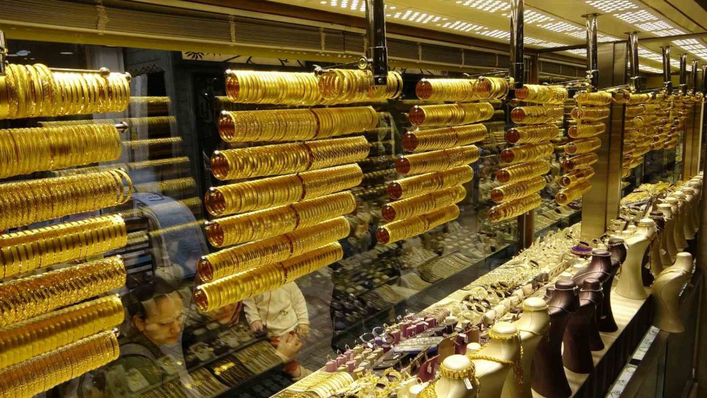 İSRAİL'İN GAZZE'YE SALDIRILARI GRAM ALTININ FİYATI ONS ALTIN VE DOLARDAKİ ARTIŞIN ETKİSİYLE BİN 784 TL CİVARINDA SEYREDERKEN, ORTA DOĞU'DA YAŞANAN ÇATIŞMA ORTAMI ALTINA YÜKSELİŞ OLARAK YANSIDI