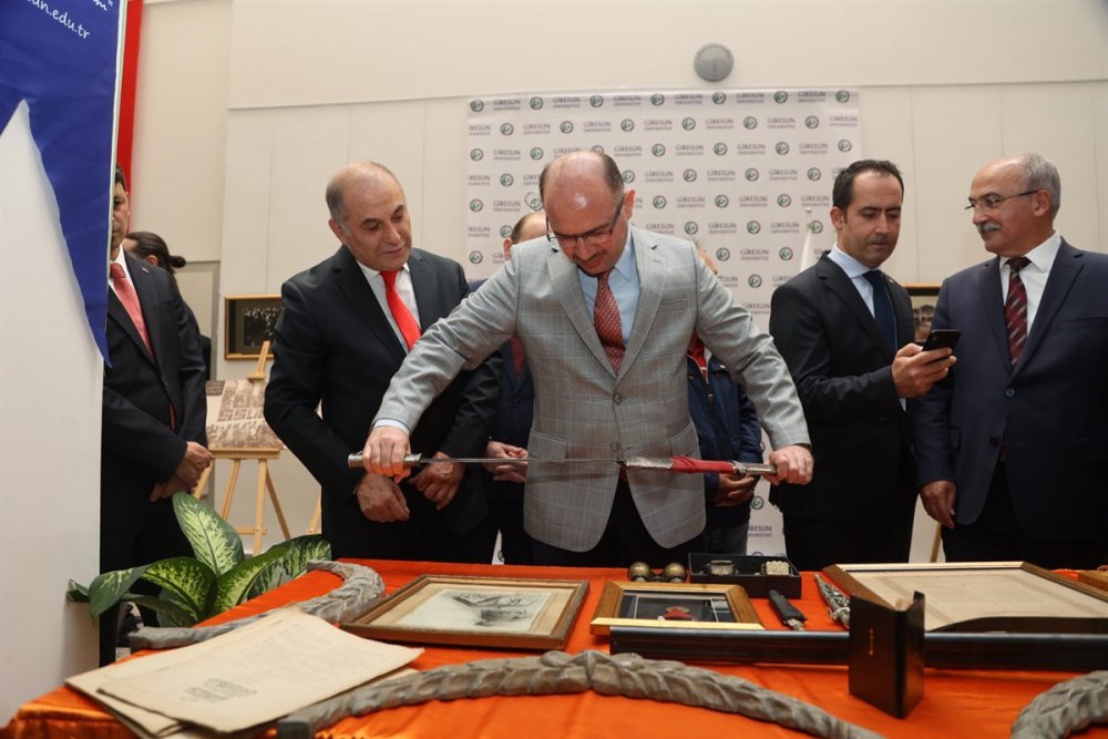 CUMHURİYETİN 100. YIL ETKİNLİKLERİ KAPSAMINDA DÜZENLENEN "CUMHURİYETİN 100. YILINDA 100 FOTOĞRAFLA GİRESUN" FOTOĞRAF SERGİSİ AÇILDI