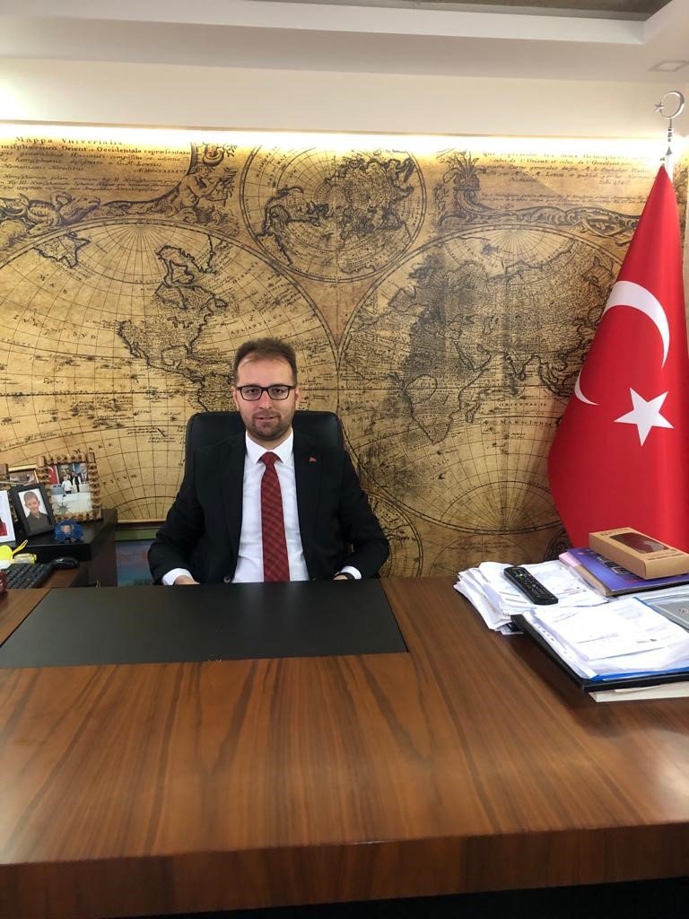 KAHVERENGİ KOKARCA İLE MÜCADELE KONUSUNDA UYARILARDA BULUNAN KİMYAGER ÖMER KARAHASAN, TARIM İLAÇLARININ EV İÇİ İLAÇLAMALARDA KULLANILMASININ YANLIŞ OLDUĞUNU SÖYLEDİ