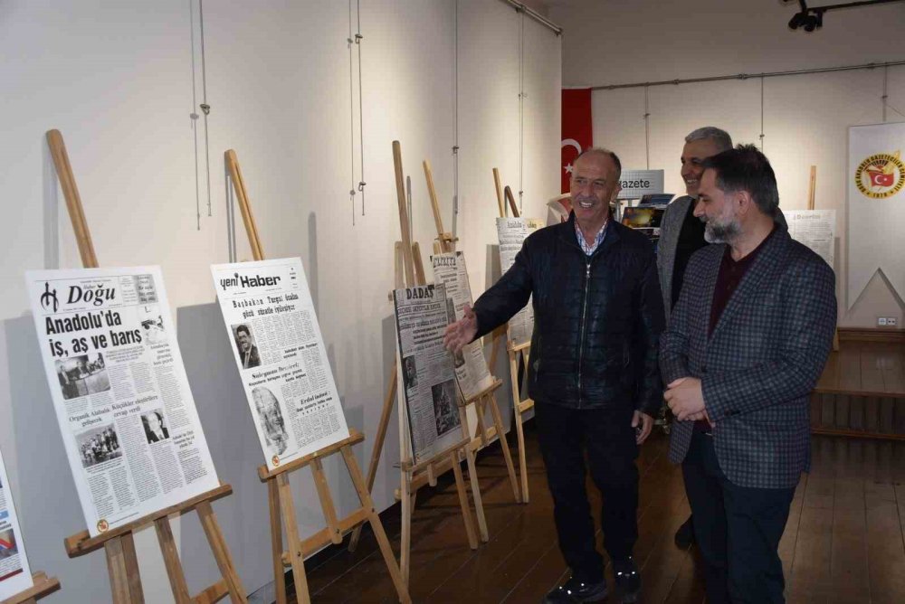 DOĞU ANADOLU GAZETECİLER CEMİYETİ TARAFINDAN CUMHURİYETİMİZİN 100. YILI KUTLAMALARI KAPSAMINDA HAZIRLANAN 100 YIL , 100 GAZETE KONULU SERGİ AÇILDI