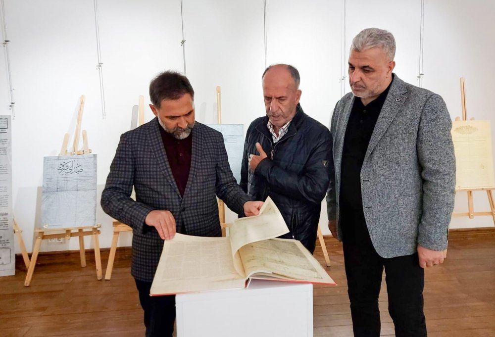 DOĞU ANADOLU GAZETECİLER CEMİYETİ TARAFINDAN CUMHURİYETİMİZİN 100. YILI KUTLAMALARI KAPSAMINDA HAZIRLANAN 100 YIL , 100 GAZETE KONULU SERGİ AÇILDI