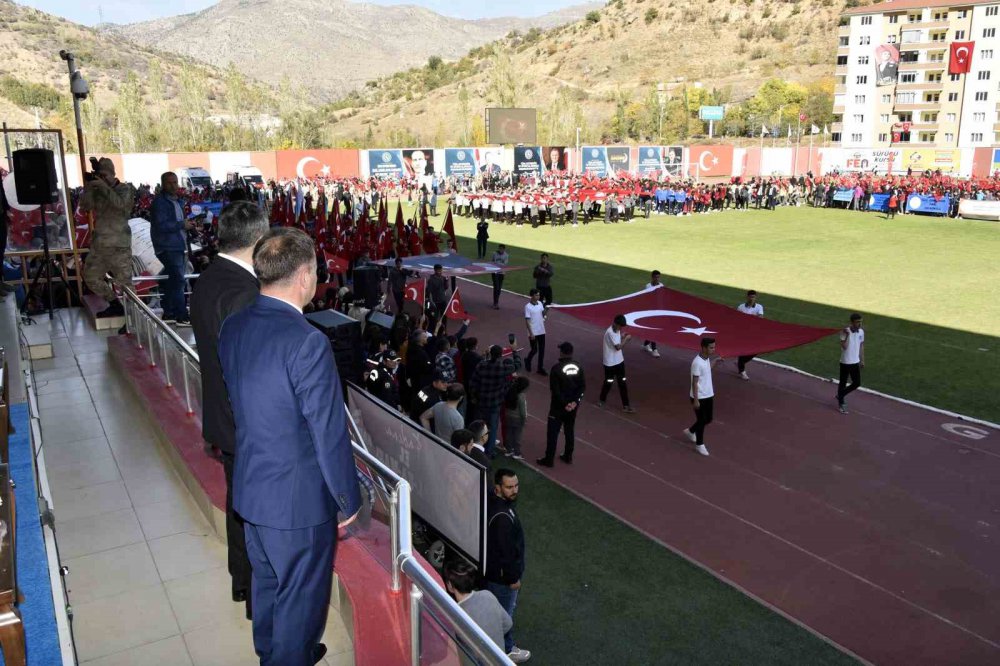 GÜMÜŞHANE’DE CUMHURİYETİN 100. YILI BÜYÜK BİR COŞKUYLA KUTLANDI