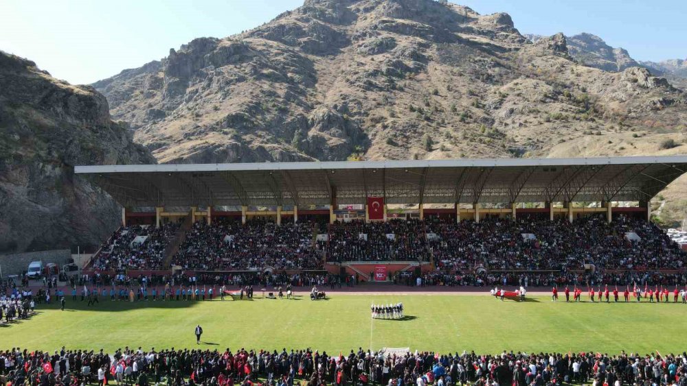 GÜMÜŞHANE’DE CUMHURİYETİN 100. YILI BÜYÜK BİR COŞKUYLA KUTLANDI