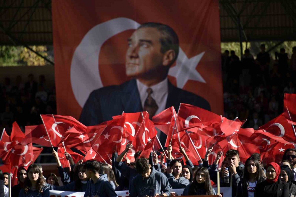 GÜMÜŞHANE’DE CUMHURİYETİN 100. YILI BÜYÜK BİR COŞKUYLA KUTLANDI