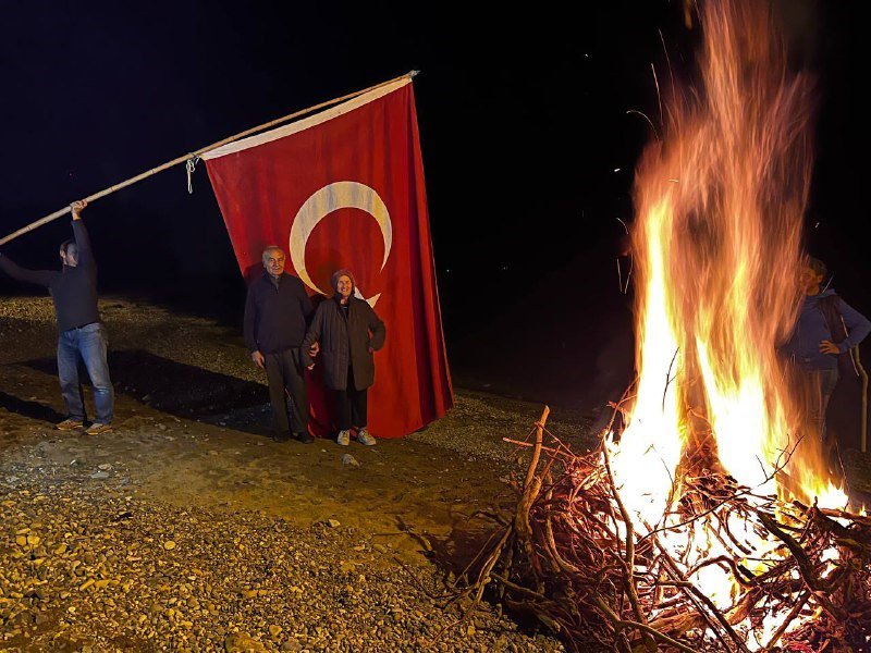 RİZE'NİN ARDEŞEN İLÇESİNDE CUMHURİYETİN 100. YILI NEDENİYLE YÜRÜYÜŞ GERÇEKLEŞTİRİLDİ