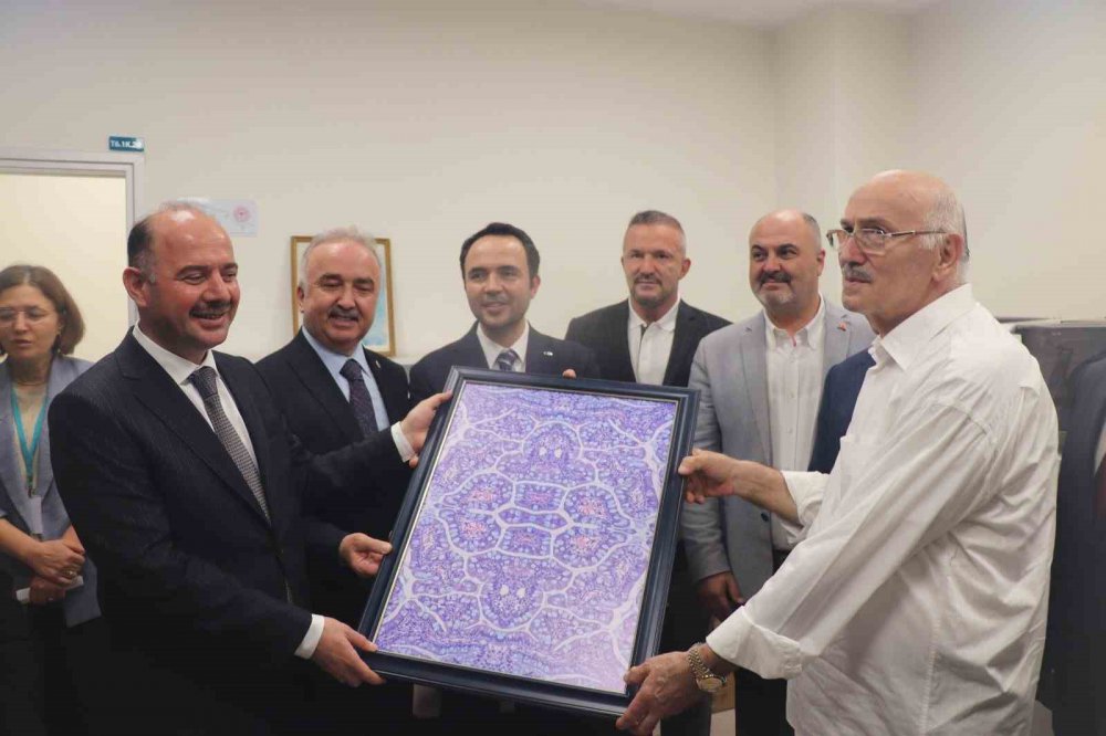 GİRESUNLU HAYIRSEVER İŞ İNSANI MUSTAFA CEVDET YERLİ VE AİLESİ TARAFINDAN YAKLAŞIK 9 MİLYON LİRALIK BAĞIŞLA YENİLENEN GİRESUN EĞİTİM VE ARAŞTIRMA HASTANESİ PATOLOJİ LABORATUVARI HİZMETE AÇILDI