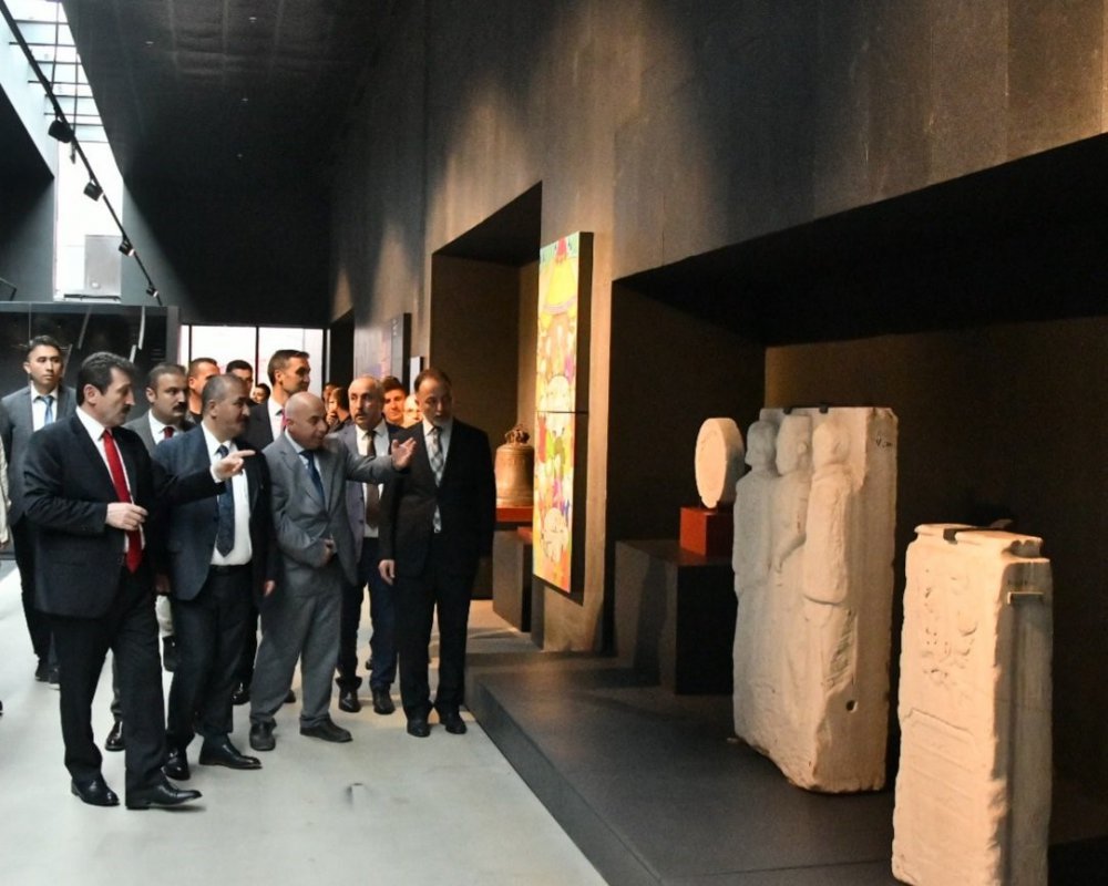 KARUN HAZİNESİ'NDEN SONRA TÜRKİYE'DE BULUNAN EN DEĞERLİ HAZİNE OLARAK GÖSTERİLEN AMİSOS HAZİNESİ, SAMSUN MÜZESİ'NDE SERGİLENMEYE BAŞLADI