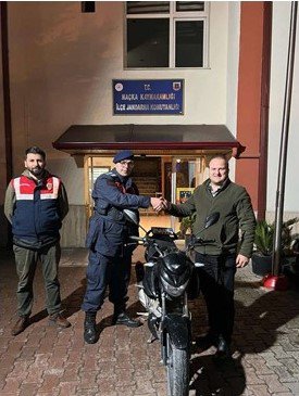 TRABZON'DA 4 İLÇEDE MEYDANA GELEN 5 HIRSIZLIK OLAYINI AYDINLATAN JASAT EKİPLERİ 13 ŞÜPHELİYİ YAKALADI