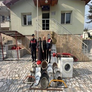 TRABZON'DA 4 İLÇEDE MEYDANA GELEN 5 HIRSIZLIK OLAYINI AYDINLATAN JASAT EKİPLERİ 13 ŞÜPHELİYİ YAKALADI