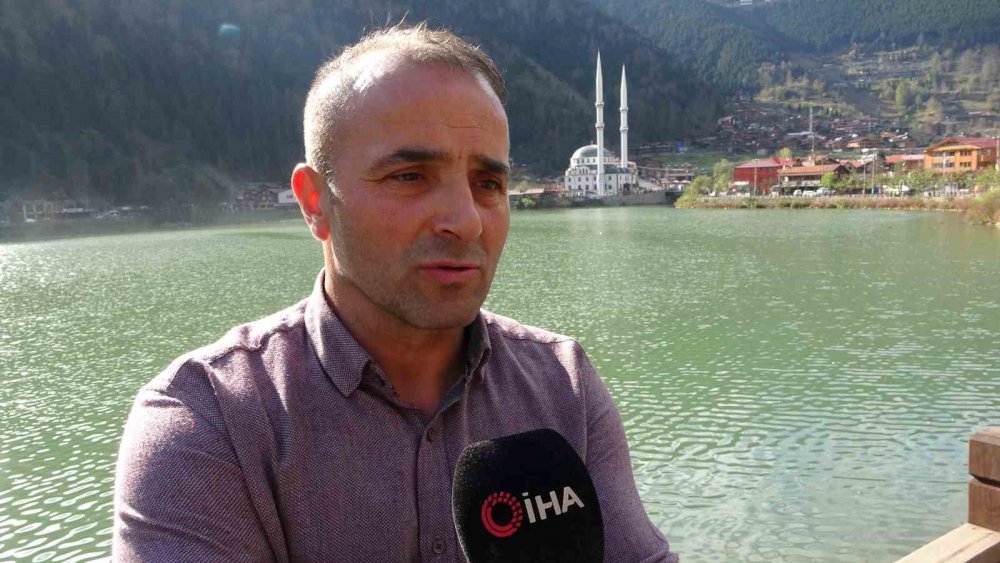 TRABZON'UN ÇAYKARA İLÇESİNE BAĞLI DOĞAL GÜZELLİKLERİ İLE DÜNYACA ÜNLÜ TURİZM MERKEZİ UZUNGÖL GİDEREK SIĞ BİR GÖL HALİNE GELİYOR. GÖLÜN, 20-25 YIL ÖNCEKİ DERİNLİĞİ 35 METRE CİVARLARINDA İKEN ŞU ANKİ DERİNLİĞİ 4 METRE