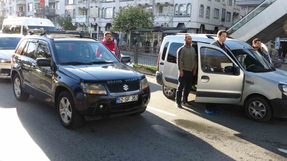 ORDU'DA, TÜRKİYE CUMHURİYETİ'NİN KURUCUSU GAZİ MUSTAFA KEMAL ATATÜRK'ÜN 85'İNCİ ÖLÜM YIL DÖNÜMÜNDE SAATLER 09.05'İ GÖSTERDİĞİNDE HAYAT DURDU