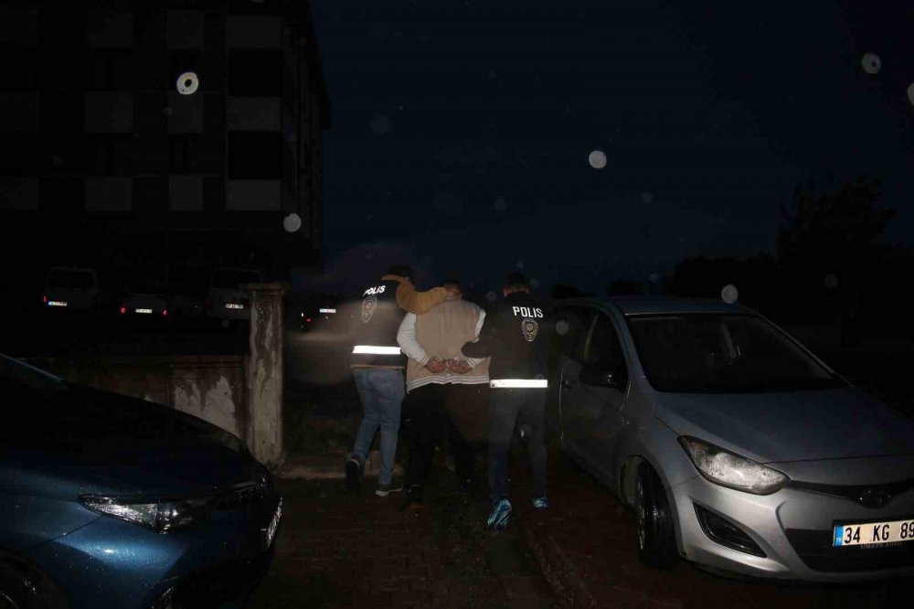 SAMSUN'DA MERKEZLİ BOLU VE TRABZON İLLERİNİ KAPSAYAN ARAÇLARDAN MAZOT HIRSIZLIĞI OPERASYONU İLE İLGİLİ 6 KİŞİ GÖZALTINA ALINDI