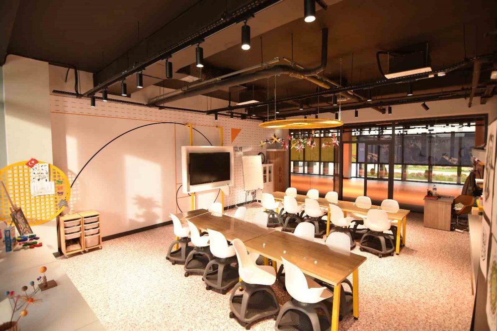 TRABZON BÜYÜKŞEHİR BELEDİYESİ TARAFINDAN PAZARKAPI MAHALLESİ'NDE 2 BİN 200 METREKARE ALANDA DOĞU KARADENİZ BÖLGESİ’NİN TEK, TÜRKİYE’NİN 2. UZAY TEMALI BİLİM MERKEZİ AÇILIYOR