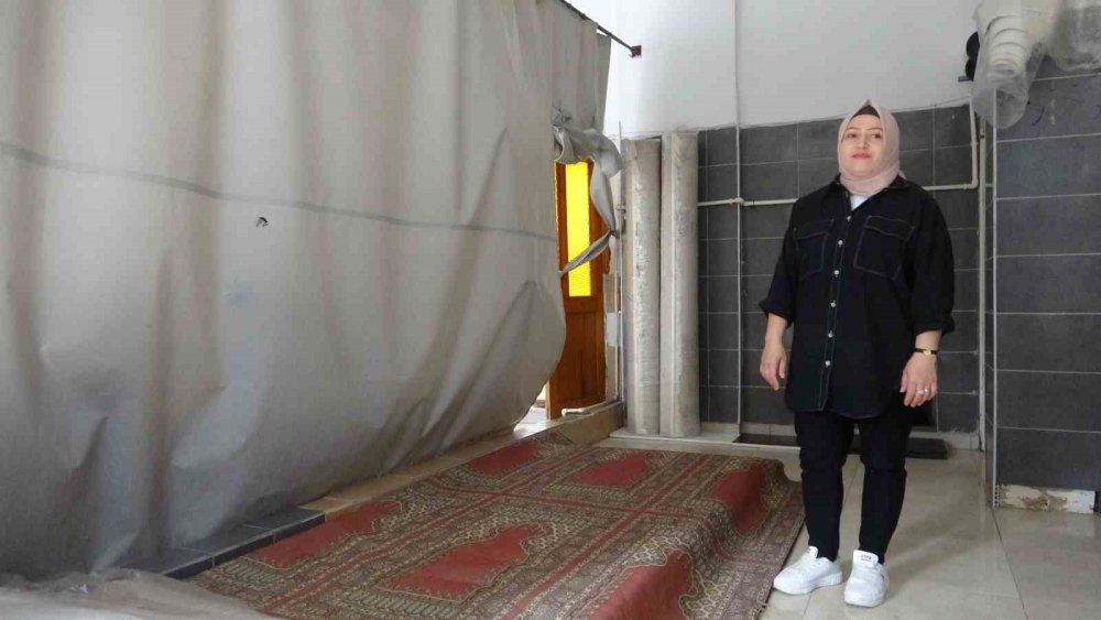 GİRESUN'DA BİR VATANDAŞIN VEFAT EDEN ANNESİNDEN KALAN VE YIKAMAYA VERDİĞİ HALININ İÇİNDEN YAKLAŞIK 600 BİN LİRALIK ALTIN ÇIKTI