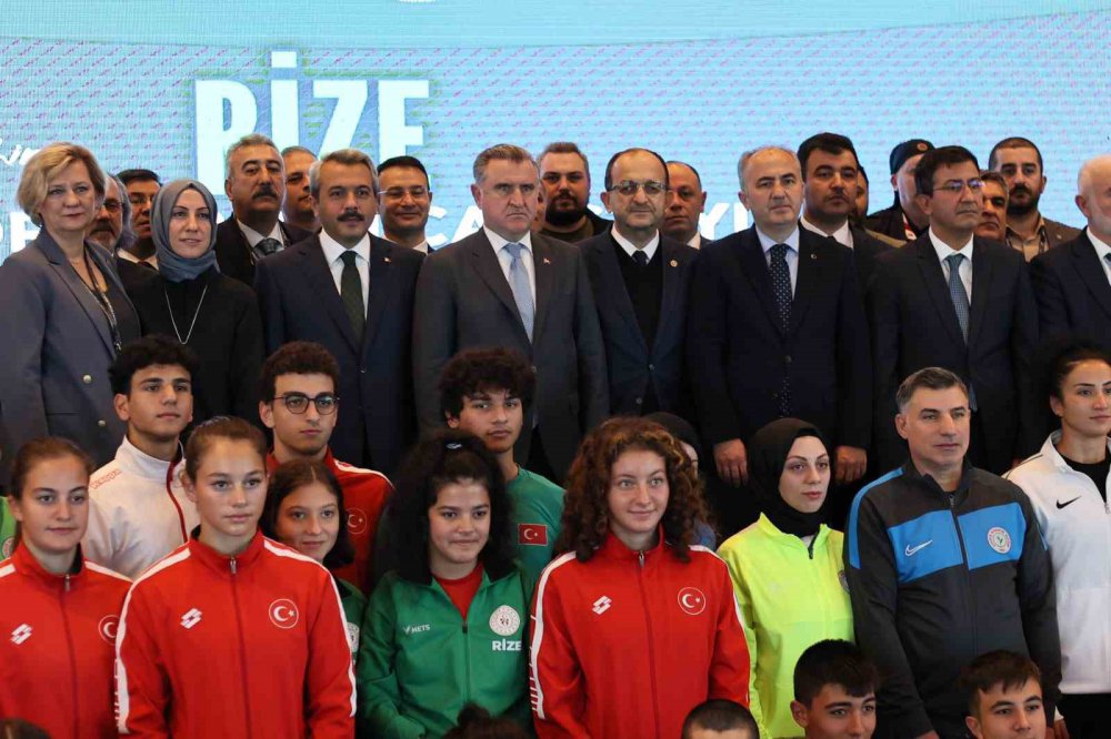 RİZE SPOR TURİZMİ ÇALIŞTAYI'NA KATILAN GENÇLİK VE SPOR BAKANI OSMAN AŞKIN BAK "BUGÜN, ULUSLARARASI SPOR ORGANİZASYONLARINDA TALEP EDEN DEĞİL TALEP EDİLEN BİR ÜLKE HALİNE GELDİĞİMİZİ RAHATLIKLA SÖYLEYEBİLİRİM" DEDİ