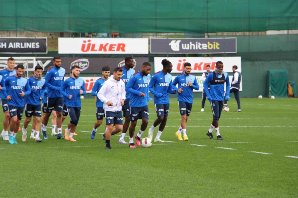 TRABZONSPOR TEKNİK DİREKTÖR ABDULLAH AVCI: "HER SEFERİNDE DAHA İYİSİNİ YAPMAK İÇİN ÇALIŞIYORUZ"