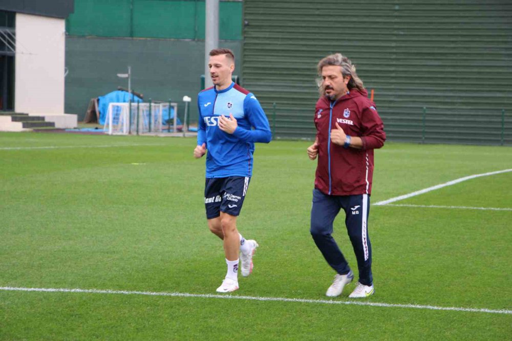 TRABZONSPOR TEKNİK DİREKTÖR ABDULLAH AVCI: "HER SEFERİNDE DAHA İYİSİNİ YAPMAK İÇİN ÇALIŞIYORUZ"