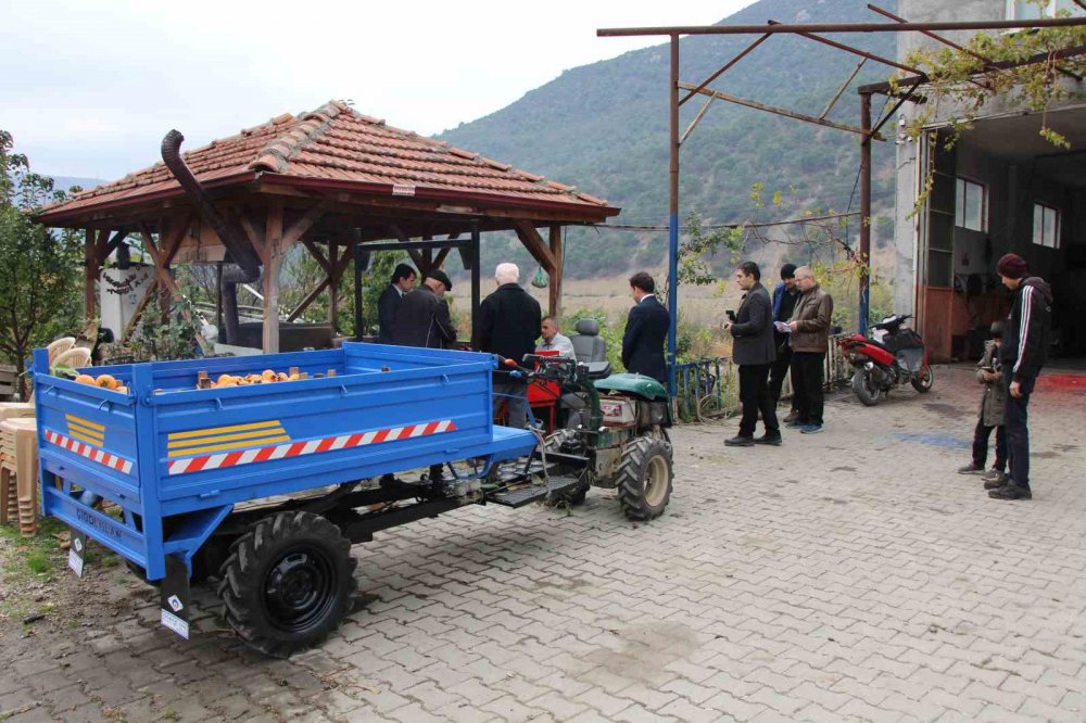 AMASYA'DA YAŞAYAN BİR TAMİRCİ USTASI ESKİ ÇAMAŞIR MAKİNESİNİ HURMA SOYMA MAKİNESİNE DÖNÜŞTÜRDÜ