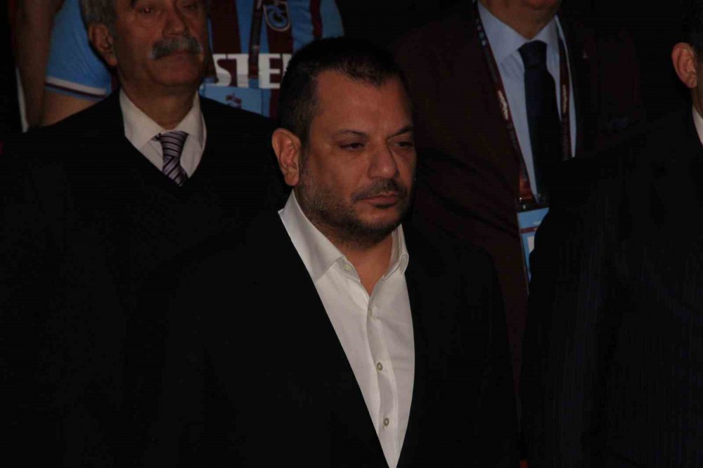 TRABZONSPOR OLAĞAN GENEL KURUL TOPLANTISI GERÇEKLEŞTİRİLDİ. DENETLEME KURULU ÜYESİ İSMET KESKİN TRABZONSPOR'UN NET BORCUNUN 4 MİLYAR 45 MİLYON 369 MİLYON OLDUĞUNU AÇIKLADI