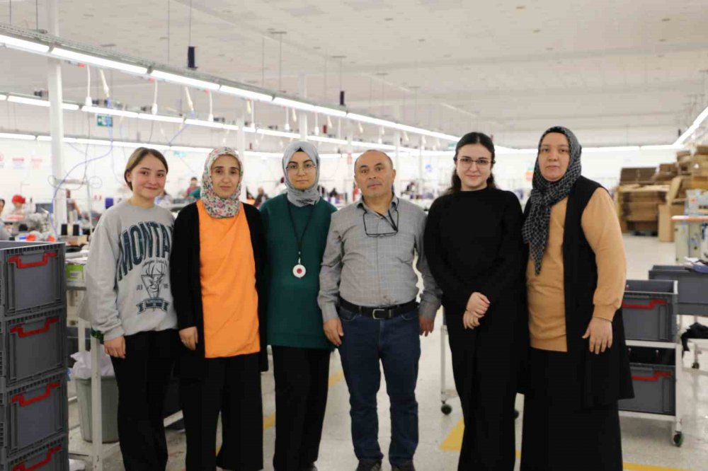 DÜNYACA ÜNLÜ DEV MARKALARA AİT HAZIR GİYİM ÜRÜNLERİ GİRESUN'UN 10 BİN NÜFUSLU DERELİ İLÇESİNDE YAŞAYAN KADINLAR TARAFINDAN ÜRETİLEREK DÜNYAYA İHRAÇ EDİLİYOR