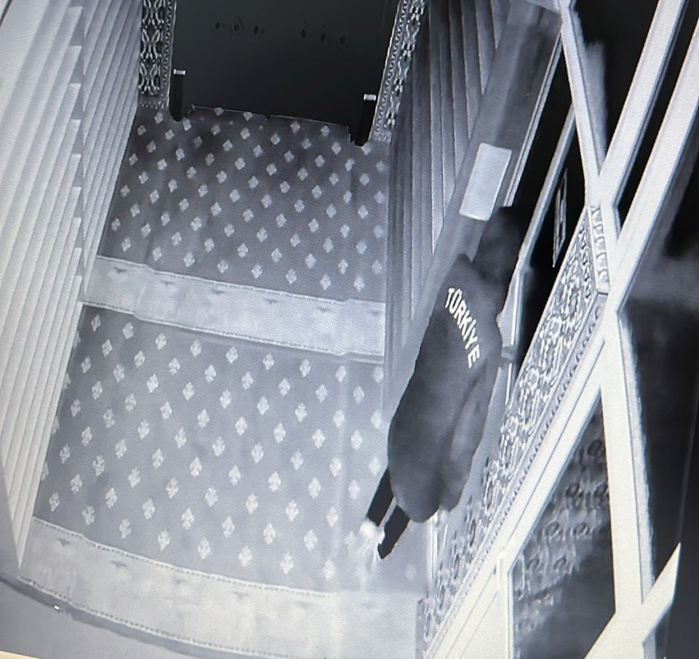 ORDU'DA, CAMİLERDEN HIRSIZLIK YAPTIĞI BELİRLENEN BİR ŞÜPHELİ JANDARMA EKİPLERİ TARAFINDAN YAKALANDI