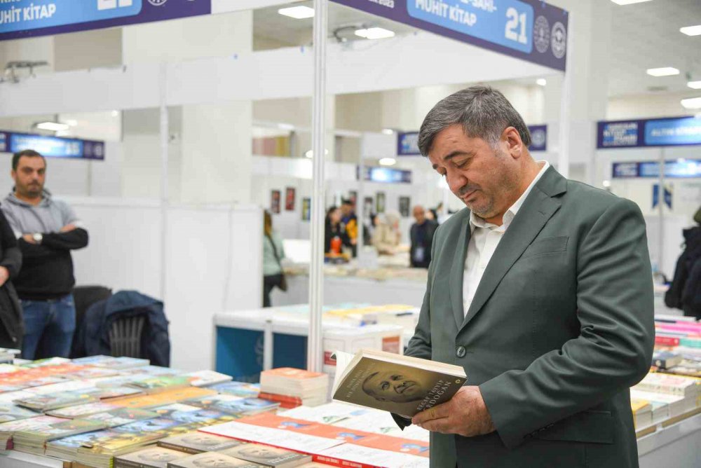 GİRESUN BELEDİYESİ TARAFINDAN BU YIL 4. "SÜ DÜZENLENEN GİRESUN KİTAP FUARI, KAPILARINI KİTAPSEVERLERE AÇTI